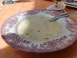 Spargelcremesuppe in der Gaststätte "Zur Post"