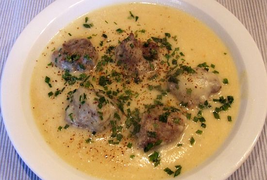 Foto: Kohlrabi-Cremesuppe mit Kartoffeln und Hackfleischbällchen