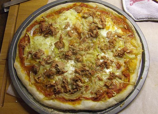 Foto: Fertige Pizza aus "dem pefekten Pizzateig"